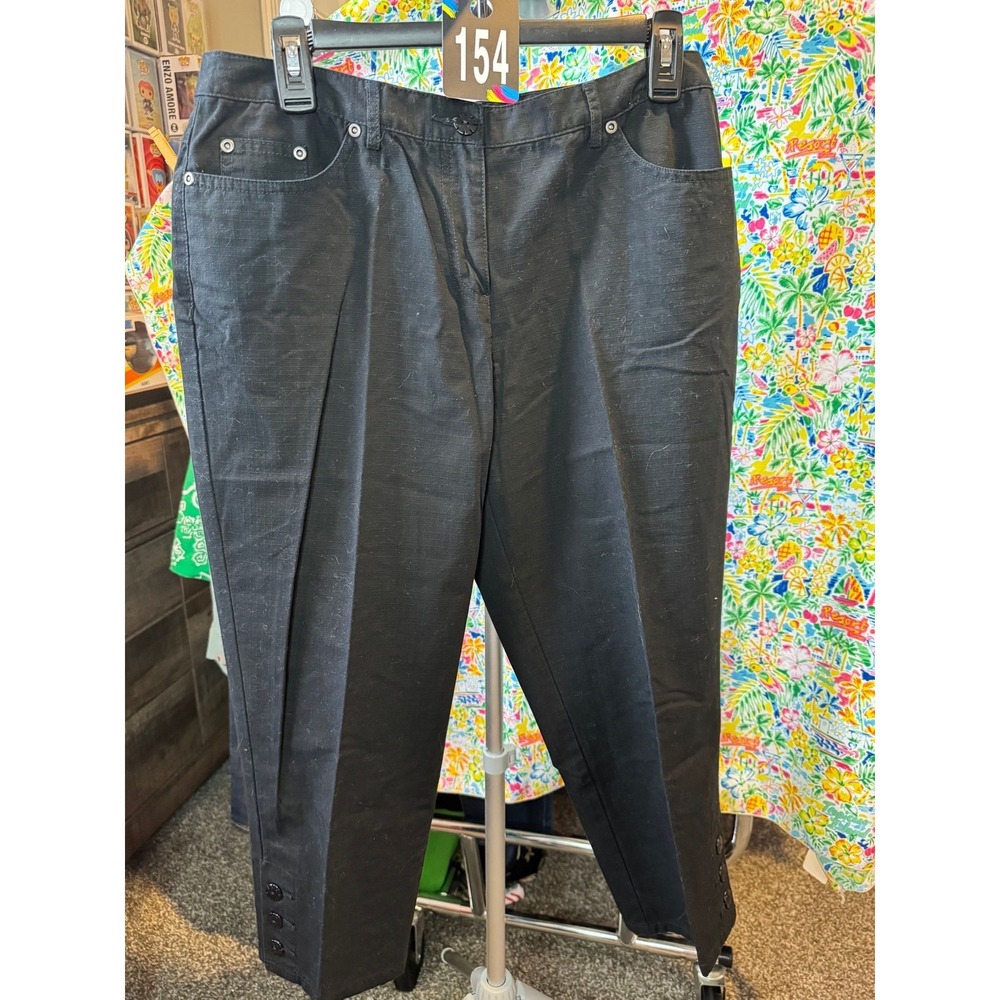 154 NWT Ruby Rd. Black capris -  8p